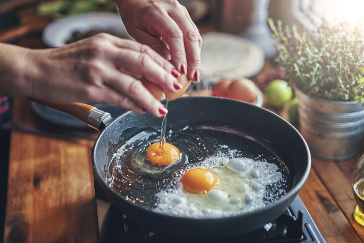 what happens if you eat eggs every day